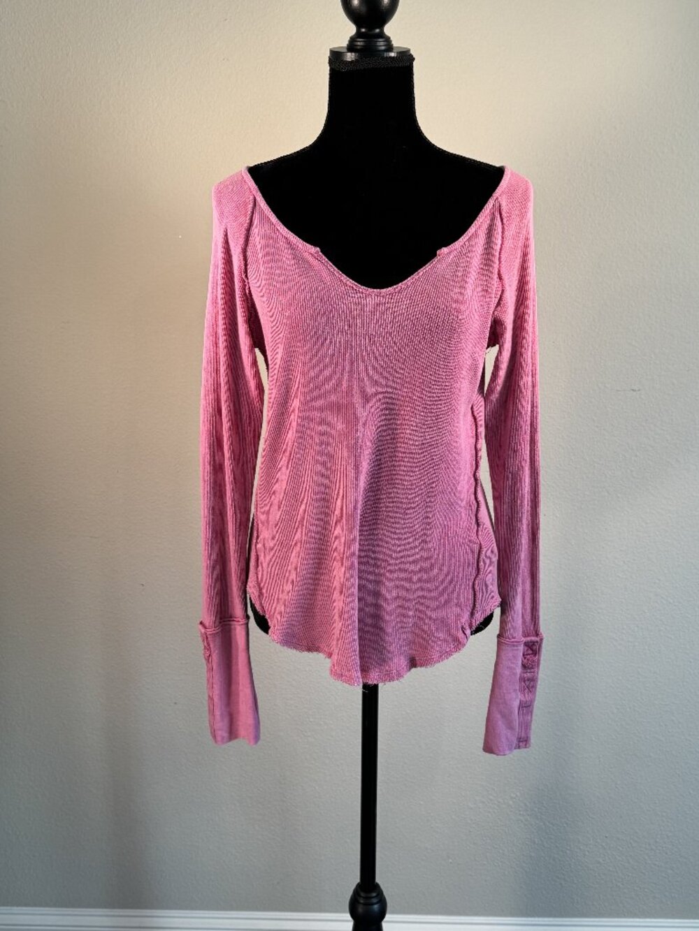 WE THE FREE PINK RIBBED CUFFED TOP